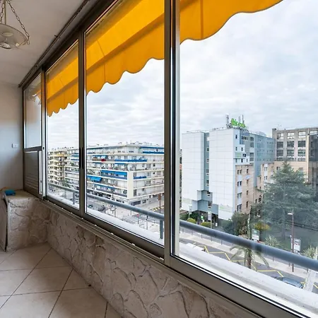 Bright With Wifi At The Porte De Cannes Apartmán